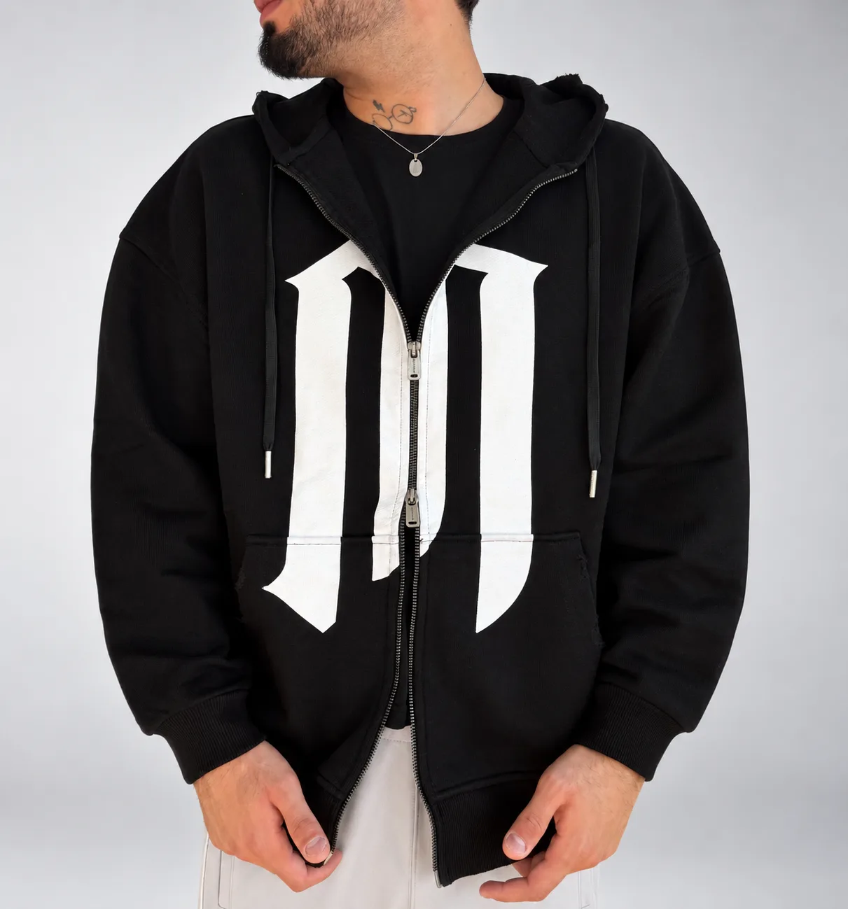 Kapüşonlu Fermuarlı Baskılı Sweatshirt
